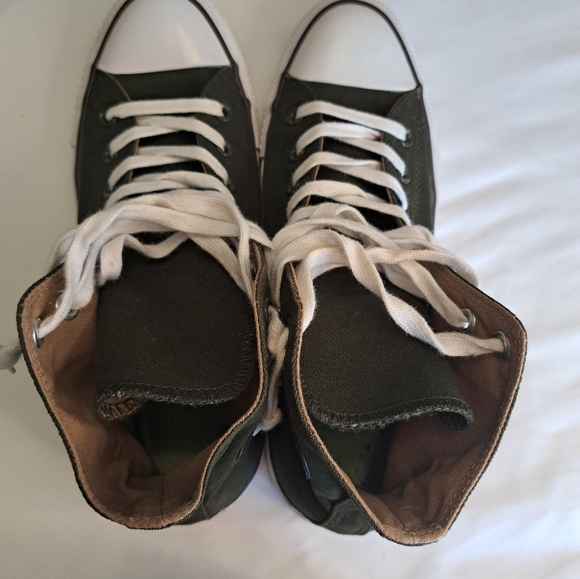 Converse Chuck Taylor All Star High-Tops in Olive Men 9/Women 11 - Picture 7 of 13